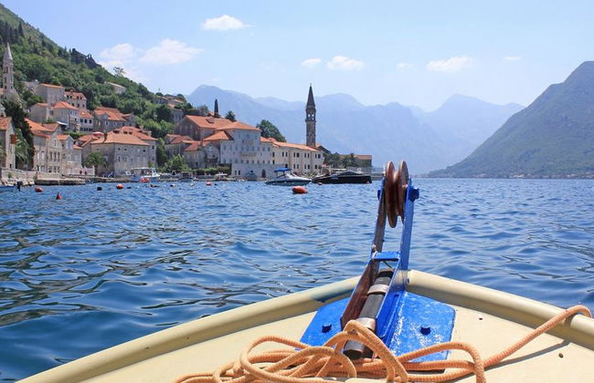 Boka Bay Cruising Tour: Perast, Our Lady of The Rocks, Saint George island and Stoliv - Private Tour - Foto 3